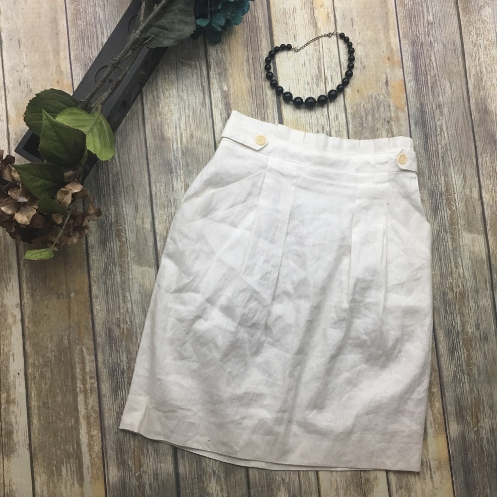 BCBGMAXAZRIA White Pleated mini Skirt